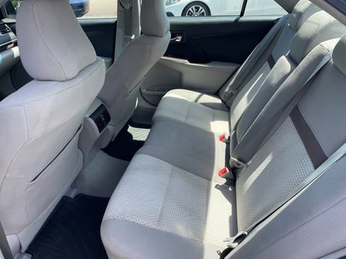Used 2014 Toyota Camry XLE FWD image 17