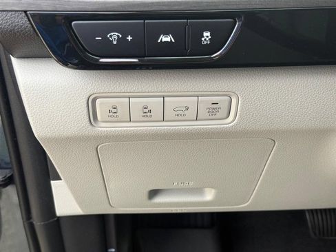 Used 2024 Kia Carnival SX FWD image 27