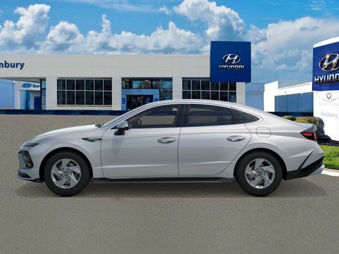 New 2026 Hyundai Sonata SE FWD image 3