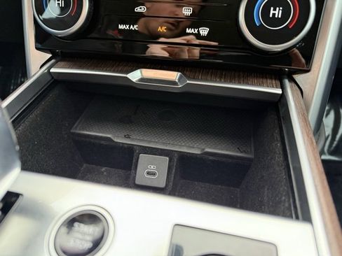 Used 2023 Land Rover Range Rover SE image 30