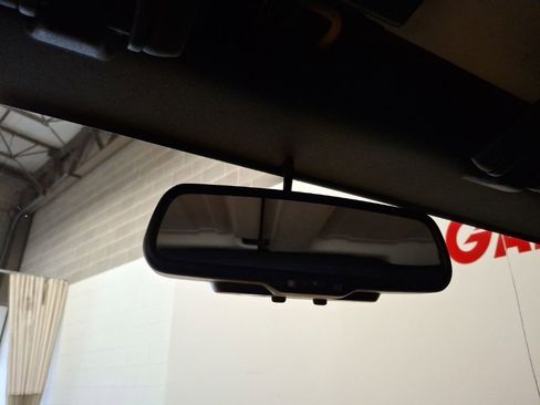 Used 2015 Jeep Wrangler Unlimited Rubicon image 26