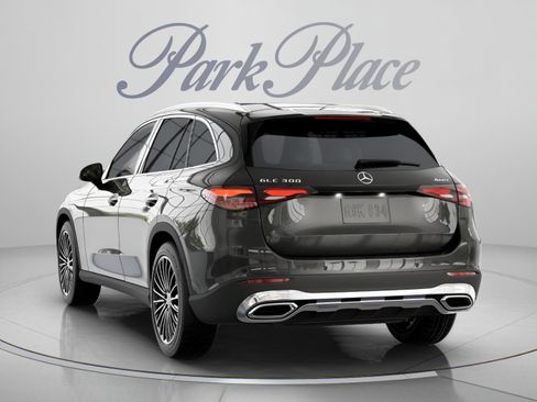 Used 2026 Mercedes-Benz GLC 300 4MATIC image 18