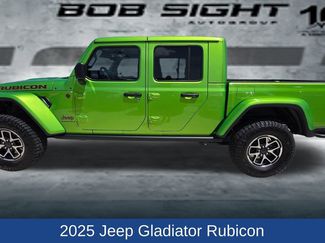 New 2025 Jeep Gladiator Rubicon w/ Convenience Group video 3
