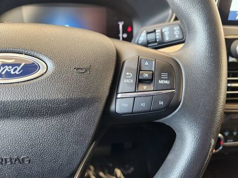 Used 2025 Ford Escape Active AWD/4WD image 30