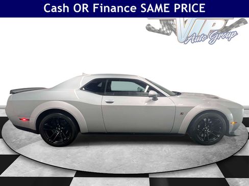 Used 2023 Dodge Challenger R/T Scat Pack RWD image 5