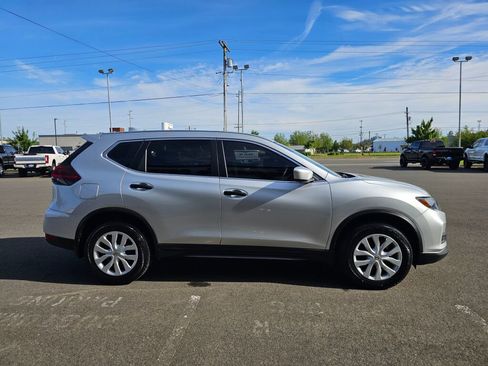 Used 2019 Nissan Rogue S AWD/4WD image 5