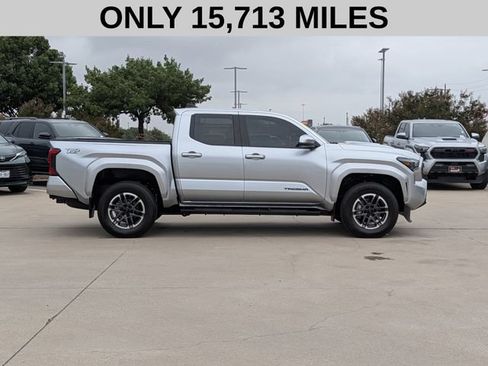 Used 2024 Toyota Tacoma TRD Sport RWD image 4
