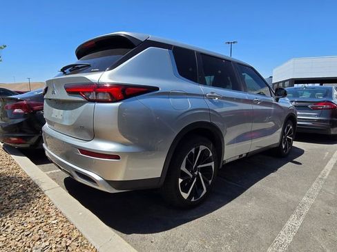 Used 2022 Mitsubishi Outlander SE AWD/4WD image 3