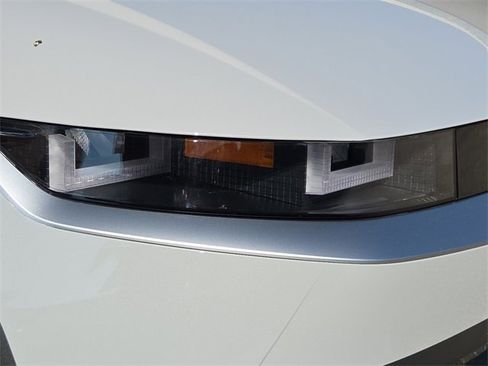 New 2026 Hyundai Ioniq 5 SE image 4