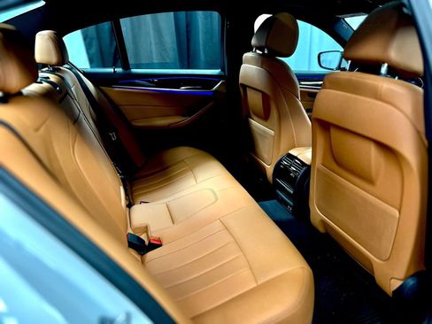 Used 2022 BMW 530i xDrive w/ M Sport Package image 22