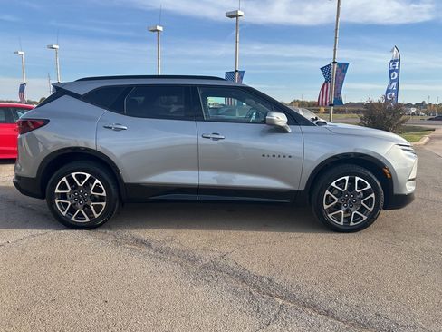 Used 2025 Chevrolet Blazer RS image 4