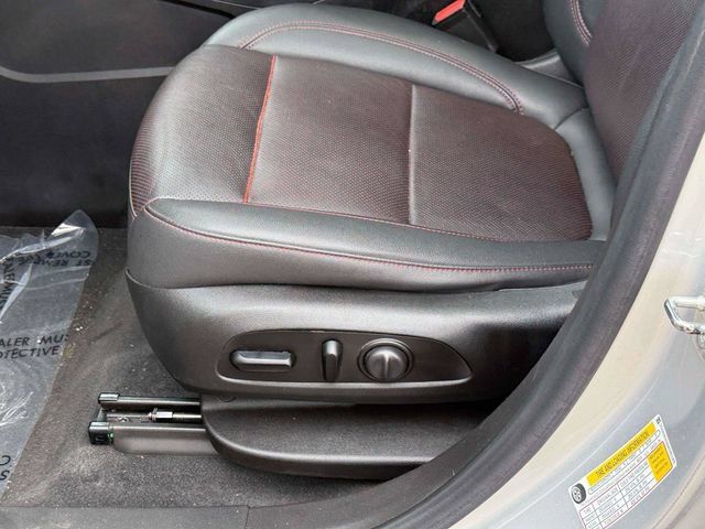 Used 2021 Chevrolet Blazer RS w/ Enhanced Convenience Package FWD image 18