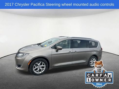 Used 2017 Chrysler Pacifica Touring-L Plus w/ Tire & Wheel Group image 16