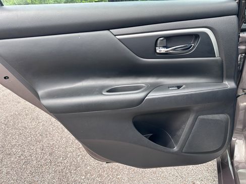 Used 2017 Nissan Altima 3.5 SL w/ 3.5SL Technology Package image 34