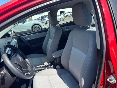 Used 2016 Toyota Corolla LE FWD image 17