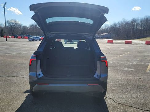 New 2026 Chevrolet Equinox LT w/ Convenience Package II image 11