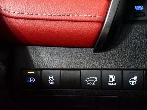 Certified 2022 Toyota Camry XSE FWD image 25