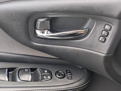 Used 2024 Nissan Murano SL AWD/4WD image 13