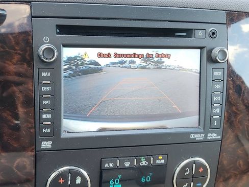 Used 2013 GMC Yukon Denali AWD/4WD image 25
