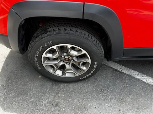 Used 2021 Jeep Cherokee Trailhawk w/ Trailer Tow Group AWD/4WD image 11
