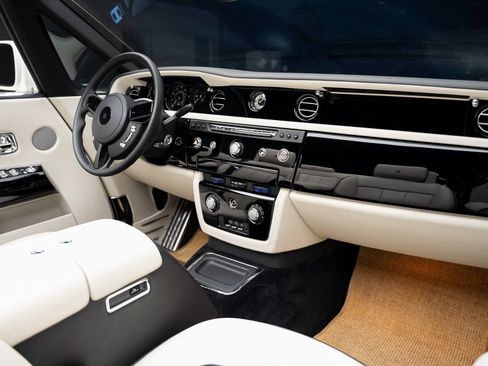 Used 2013 Rolls-Royce Phantom Drophead Coupe RWD image 60
