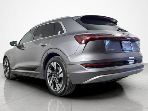 Used 2023 Audi e-tron Premium Plus AWD/4WD image 3