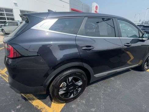Used 2026 Kia Sportage LX FWD image 2
