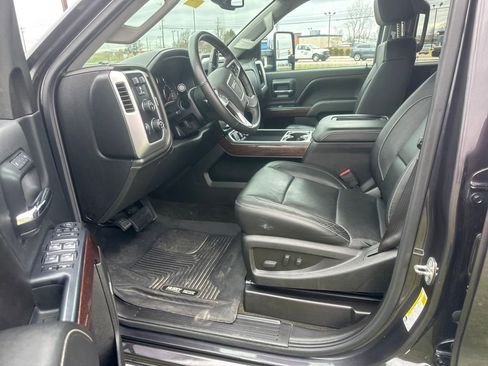 Used 2016 GMC Sierra 2500 SLT w/ Duramax Plus Package image 10