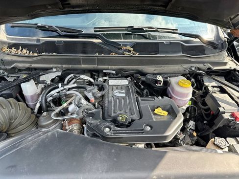 Used 2025 RAM 2500 Limited AWD/4WD image 25