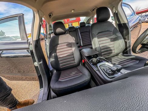 Used 2014 Ford Fusion SE FWD image 17