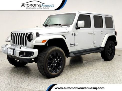 Used 2022 Jeep Wrangler Unlimited Sahara AWD/4WD image 1