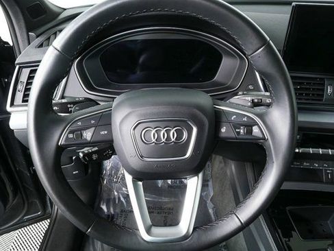 Used 2023 Audi Q5 2.0T Prestige w/ Prestige Package image 9