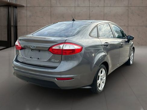 Used 2014 Ford Fiesta SE FWD image 2