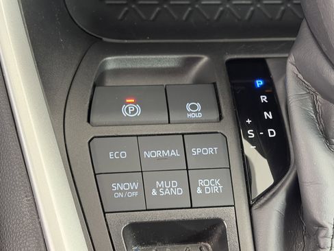 Used 2023 Toyota RAV4 XLE w/ Convenience Package image 27