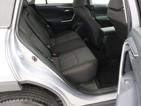 Used 2025 Toyota RAV4 XLE FWD image 34