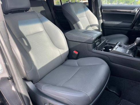 Certified 2023 Lexus GX 460 Premium w/ Premium Package AWD/4WD image 30