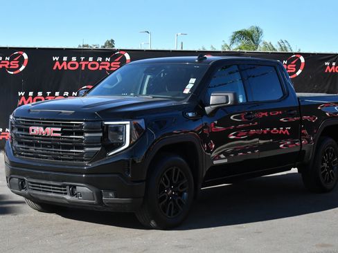 Used 2023 GMC Sierra 1500 Elevation image 3