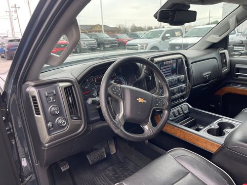 Used 2017 Chevrolet Silverado 3500 High Country w/ Duramax Plus Package image 11