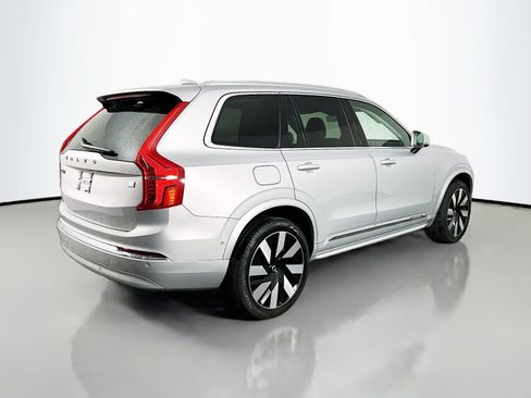 Used 2023 Volvo XC90 T8 Ultimate AWD/4WD image 7