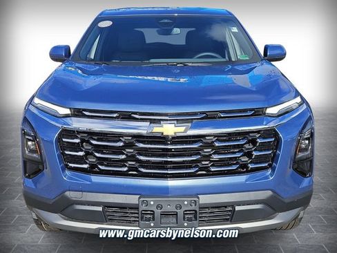 New 2026 Chevrolet Equinox LT w/ Convenience Package II FWD image 2