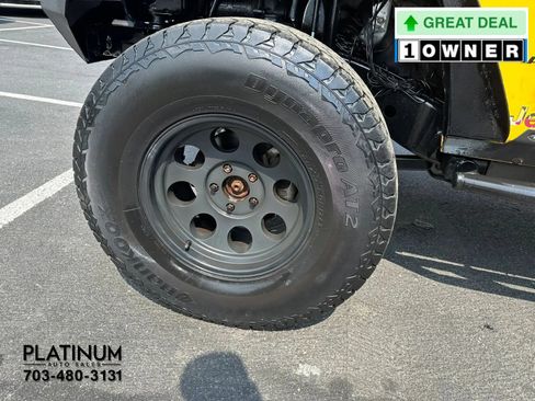 Used 2015 Jeep Wrangler Unlimited Sport AWD/4WD image 24