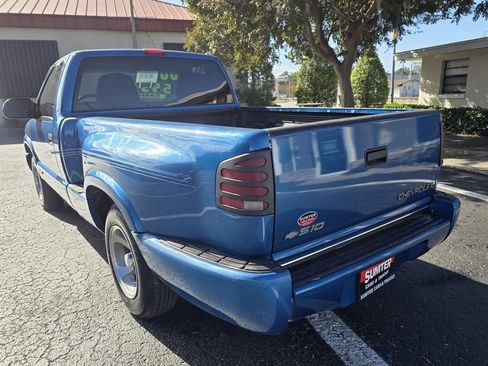 Used 2000 Chevrolet S10 Pickup LS w/ Preferred Equipment Group image 3