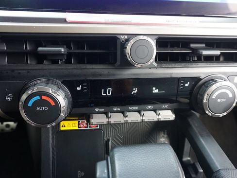 Used 2024 Toyota Tacoma TRD Sport w/ TRD Sport Upgrade Package AWD/4WD image 12