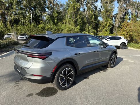 New 2026 Chevrolet Equinox EV LT image 3