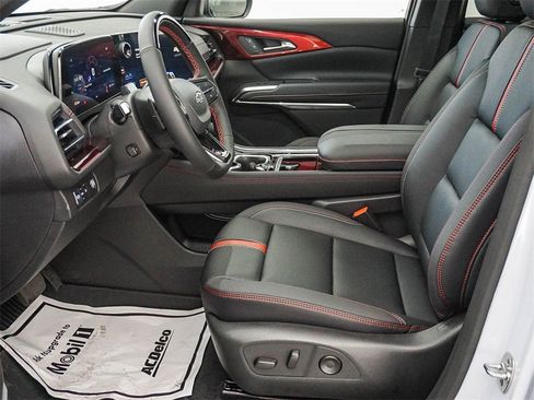 New 2026 Chevrolet Traverse RS w/ LPO, Floor Liner Package image 19