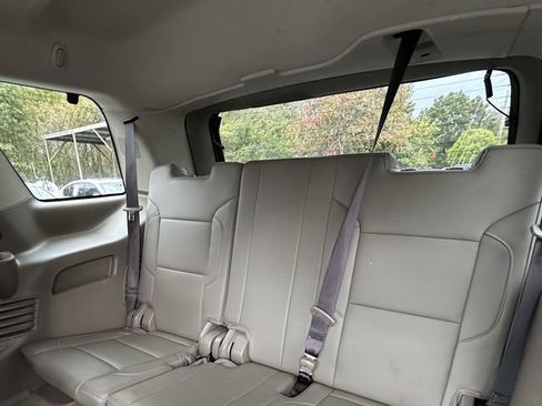 Used 2018 Chevrolet Tahoe LT image 34