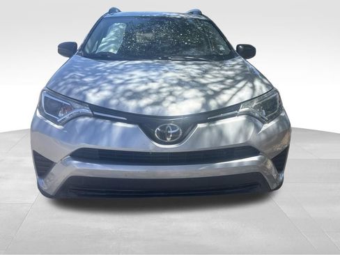 Used 2018 Toyota RAV4 LE w/ Carpet Mat Package AWD/4WD image 14