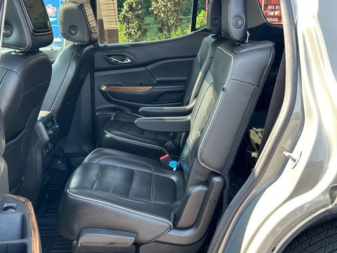 Used 2019 GMC Acadia Denali w/ Technology Package AWD/4WD image 18