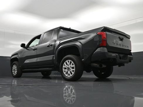 Used 2025 Toyota Tacoma SR5 RWD image 29