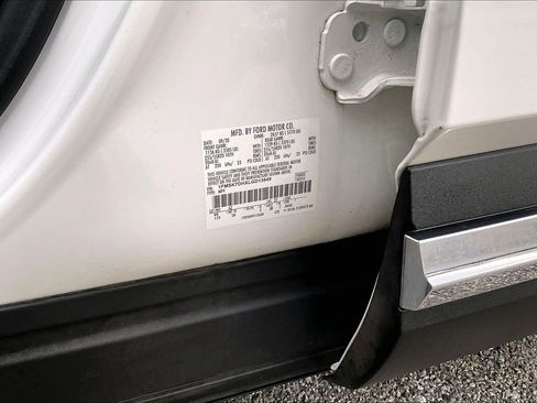 Certified 2020 Ford Explorer XLT w/ Equipment Group 202A RWD image 36